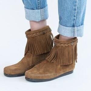 Minnetonka Womens Hi Top Back Zip Western Bootie Shoes Size 6 Brown Suede Fringe